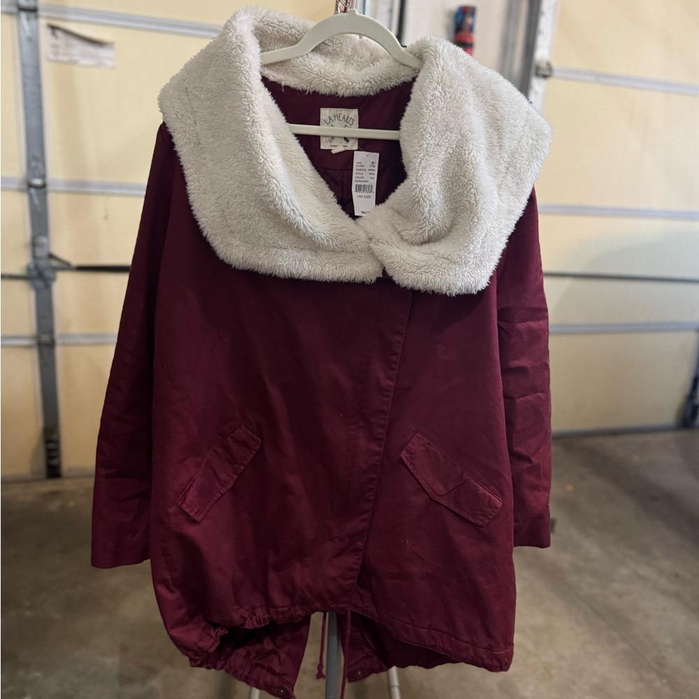 LA Hearts Faux-Fur Collar Coat / Jacket in Maroon/Burgendy